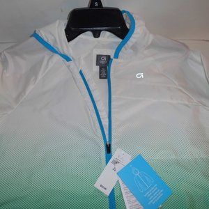 NWT Gap very lightweight boys rain jacket (fits in pocket) M